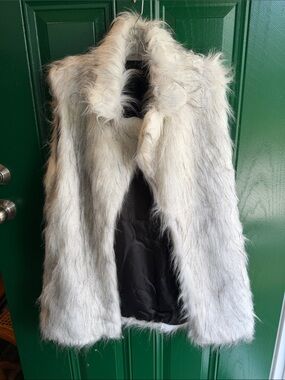 Ivory Faux Fur Vest with Plush Collar